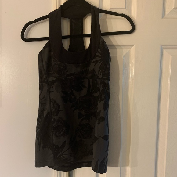 Lululemon scoop neck tank - Picture 5 of 8